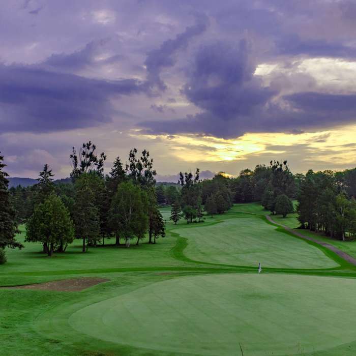 Deerhurst Lakeside Stay & Play