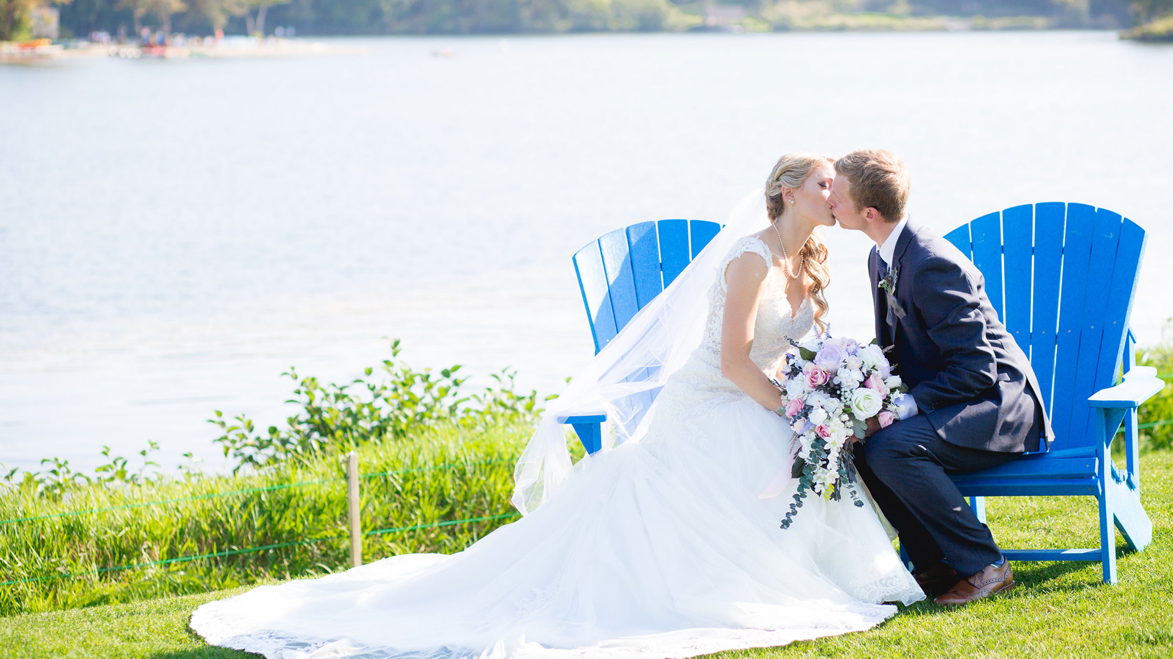 Krista & Dan: A Lakeside Ceremony